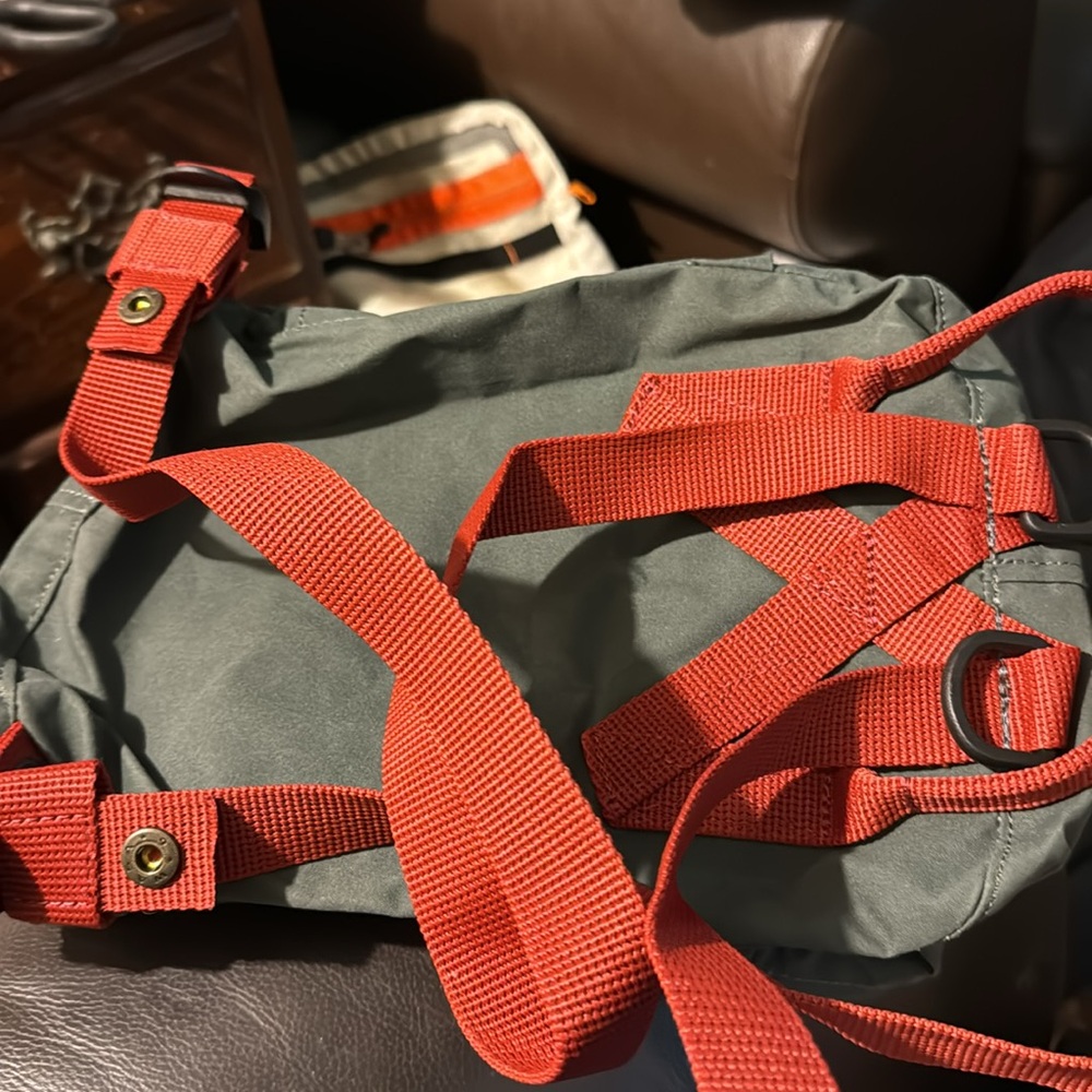 Fjallraven Kanken mini vintage green and red logo backpack - Picture 3 of 16